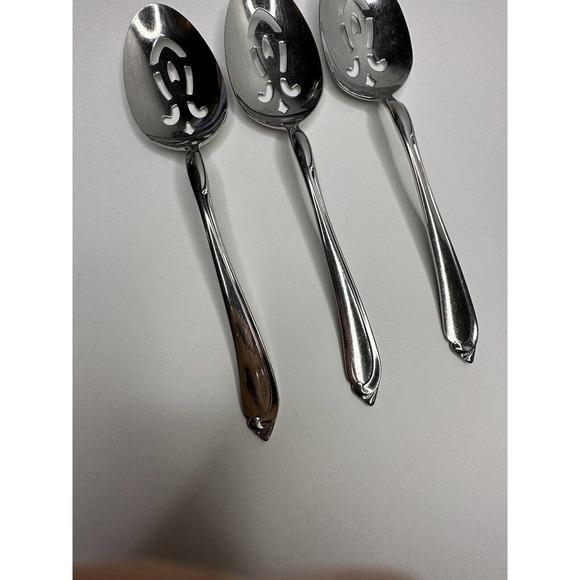 Oneida Craft Deluxe Shasta Stainless Flatware Serving Slotted Spoon 3 Pc - Picture 2 of 5